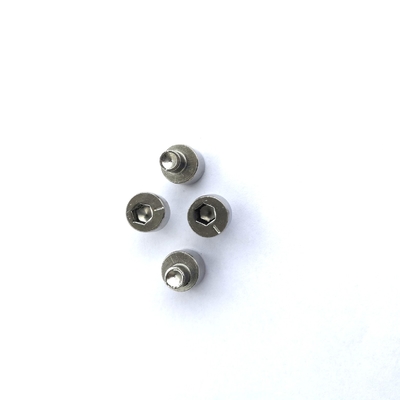 Rivetage de la finition de nettoyage de polissage excentrique de passivation de vis d'approche de fil