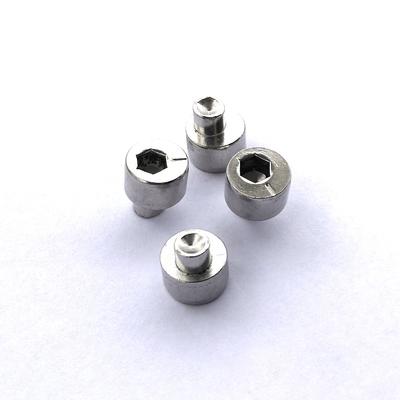 Rivetage de la finition de nettoyage de polissage excentrique de passivation de vis d'approche de fil