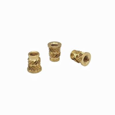 Fabrique en gros de cuivre personnalisé Noix grillée à travers le trou Noix grillée de cuivre Insert de cuivre Fleur mère