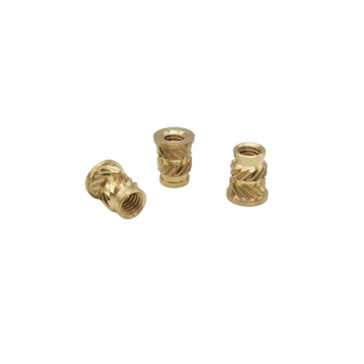 Fabrique en gros de cuivre personnalisé Noix grillée à travers le trou Noix grillée de cuivre Insert de cuivre Fleur mère
