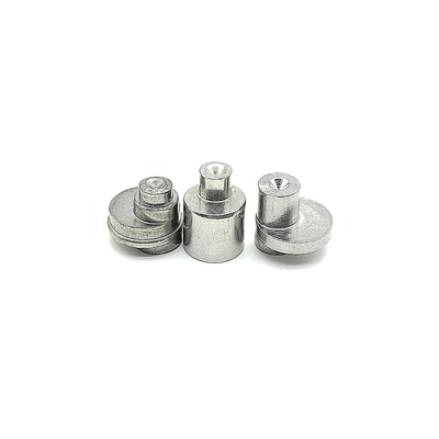 Rivets excentriques industriels/ Fasteners résistants aux vibrations/ Tolérance au désalignement/ Acier au carbone/ Commandes par lots