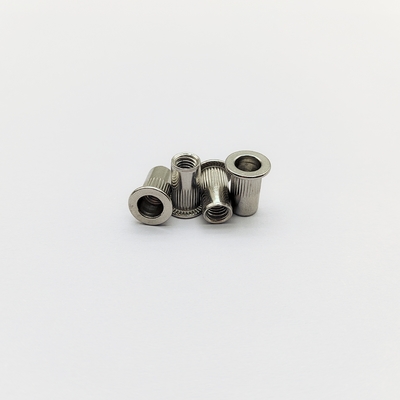 Noix de rivets en acier inoxydable 304 M4 à M8 pour panneaux minces