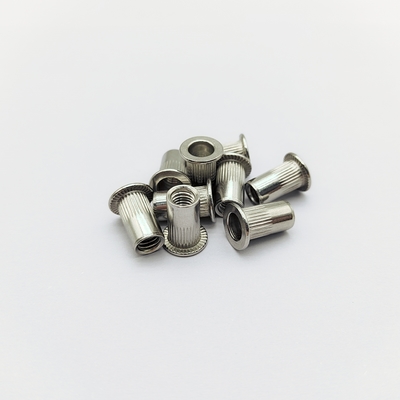 Noix de rivets en acier inoxydable 304 M4 à M8 pour panneaux minces