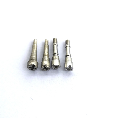 Attache dirigée froide M4x20 Zincplating non standard de Multistroke