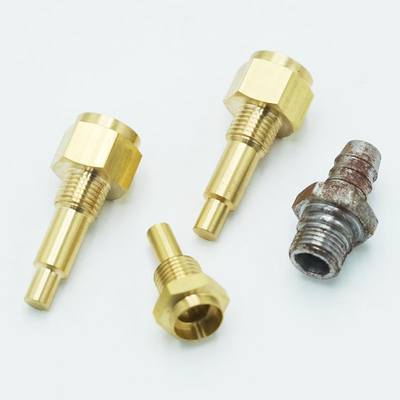 Connecteur non standard nickelé M17x11.1mm de joint de tuyau d'attache