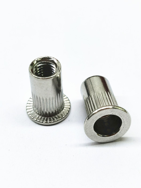 Dent Pattern Blind Hole Nut Zinc Nickel Alloy Dans la décoration aérospatiale de l' automobile